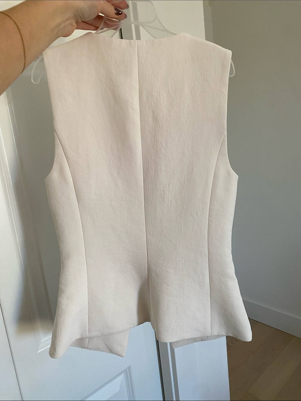 Wilfred Blush Sleeveless Button-Front Vest - Picture 2 of 5